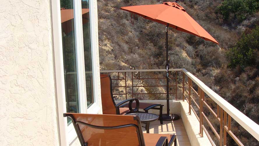 small-balcony-umbrella